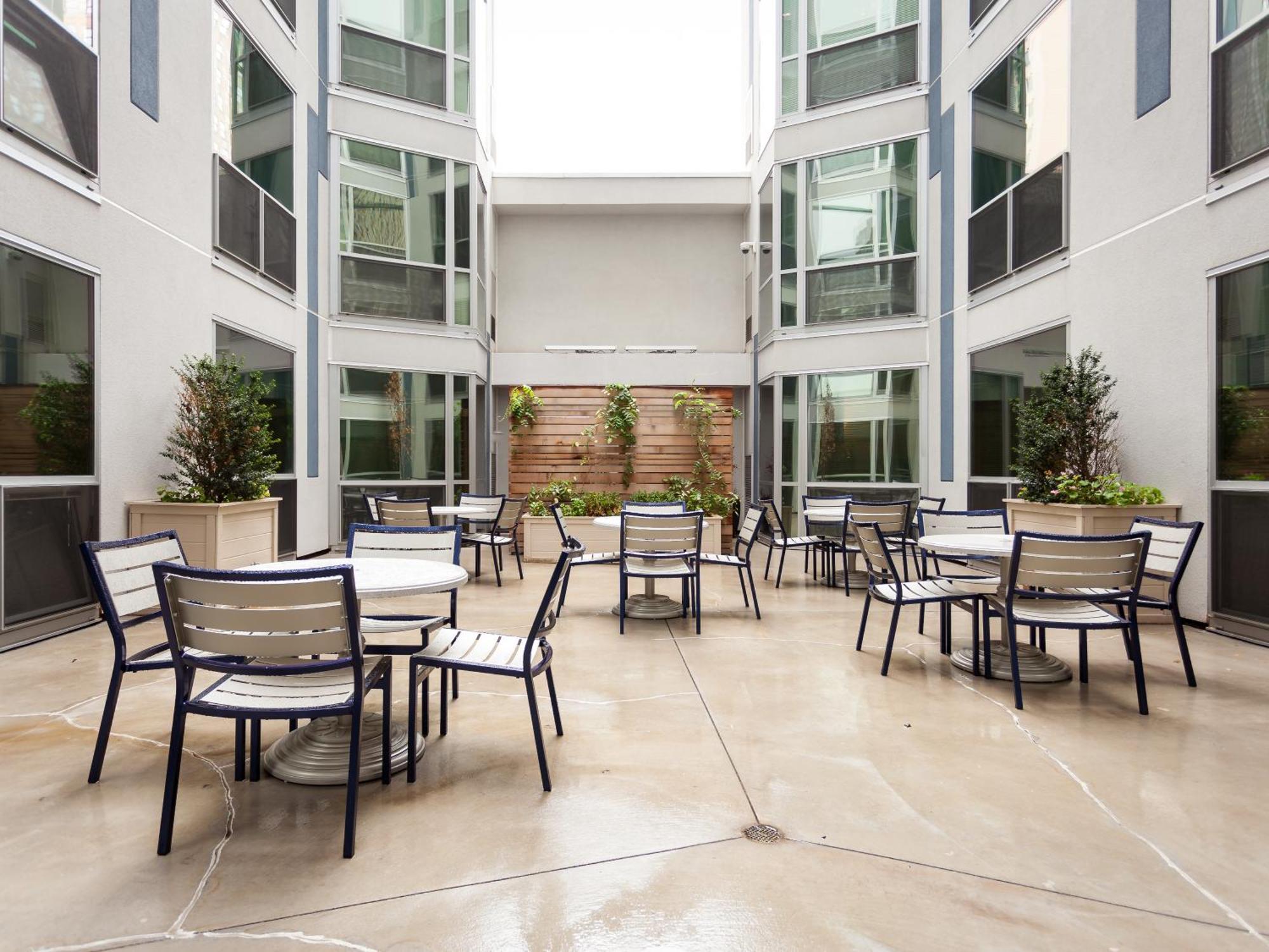 2br 1ba Near Rittenhouse Square Apts